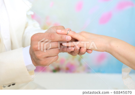 照片結婚戒指更換 照片結婚戒指更換 68845070