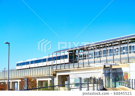 Aichi Expo Memorial Park Station and the scenery of Linimo Aichi Expo Memorial Park Station and the scenery of Linimo 68845521