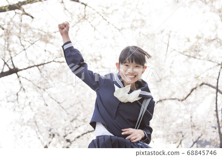 櫻花和女孩初中生 68845746