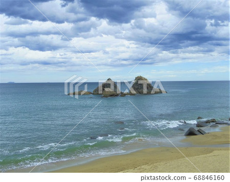 Couple rock 68846160