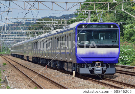 Tokaido Main Line Ninomiya-Koufutsu E235 series 1000 series F-01 formation (Kamakura) Basic formation test run Tokaido Main Line Ninomiya-Koufutsu E235 series 1000 series F-01 formation (Kamakura) Basic formation test run 68846205