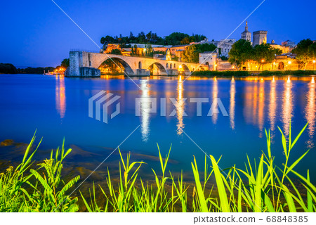 Avignon, Provence, France - Pont Saint-Benezet Avignon, Provence, France - Pont Saint-Benezet 68848385