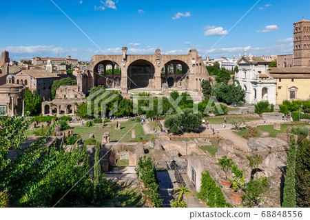 Overlooking the Roman Forum from the Palatine Hill (Basilica of the Roman sentiment Roman Temple of Romulus) Overlooking the Roman Forum from the Palatine Hill (Basilica of the Roman sentiment Roman Temple of Romulus) 68848556