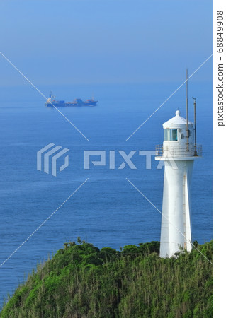 [Kochi Prefecture] Cape Ashizuri Lighthouse under sunny weather 68849908