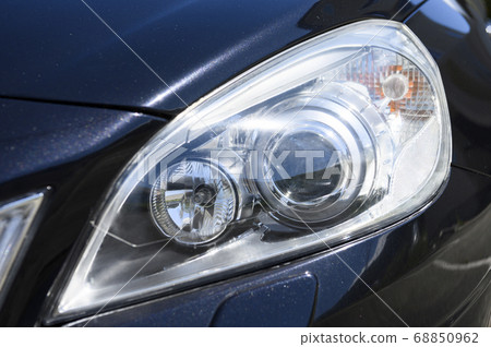 Car headlight (after polishing) Car headlight (after polishing) 68850962