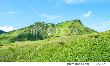 Scenery of Kenashi Pass (view of Mt. Gafu from Kenashi Pass) 68851645