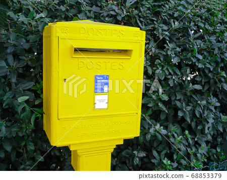 法國郵局的黃色郵局 68853379