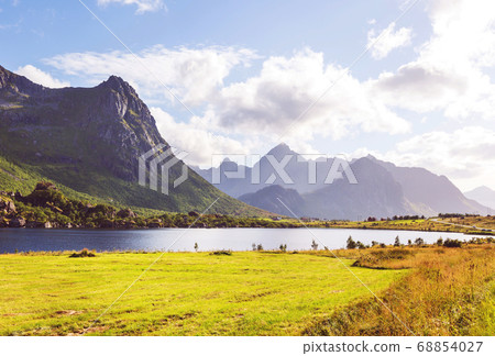 Lofoten 68854027