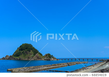 山形縣夏季由良海岸和白山島鶴岡市 68854819
