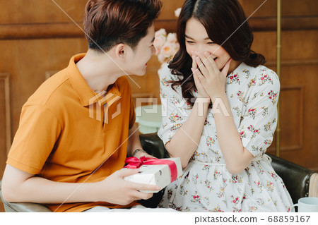 Birthday celebration 68859167