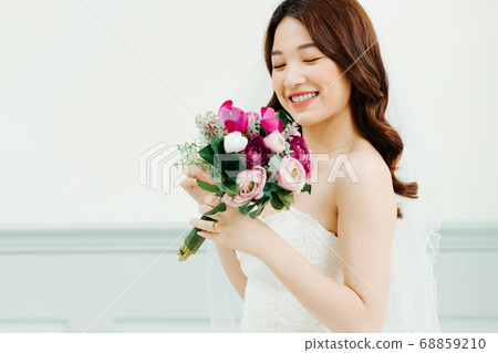 Happy Bride 68859210