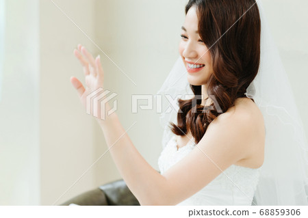 Happy Bride Happy Bride 68859306