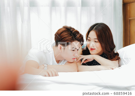 Happy couple 68859416