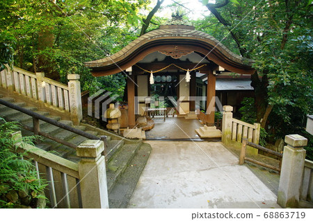 Yokohama Iseyama Emperor Grand Shrine Temizusha New back approach, stone steps (Ohjingu Shrine) Miyazaki-cho, Nishi-ku, Yokohama-shi, Kanagawa 68863719