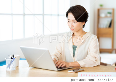 遠程辦公女性中生活生活方式休閒 68864122