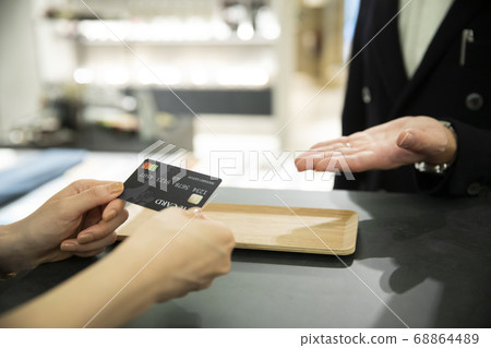 Cashier payment cashless 68864489