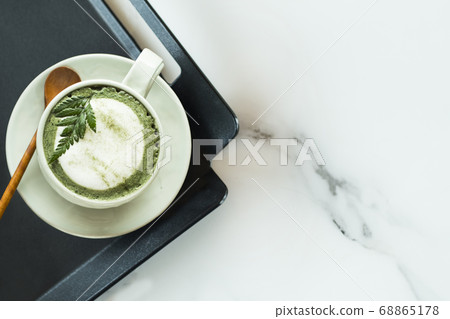 Latte made with mugwort 68865178