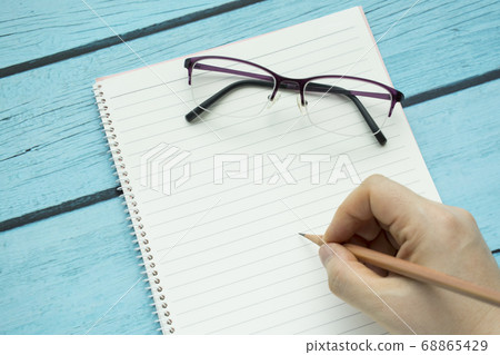 Writing space Writing space 68865429