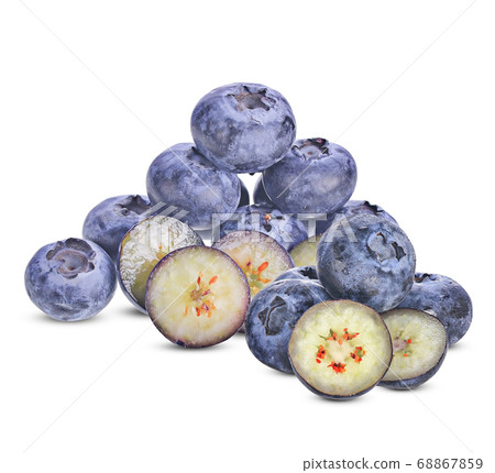blueberries isolated on white background 68867859
