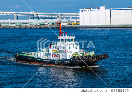 Yokohama cityscape in Japan View of Japan's first LNG fuel ship "Kiran" from Yokohama Osanbashi Yokohama cityscape in Japan View of Japan's first LNG fuel ship "Kiran" from Yokohama Osanbashi 68868195