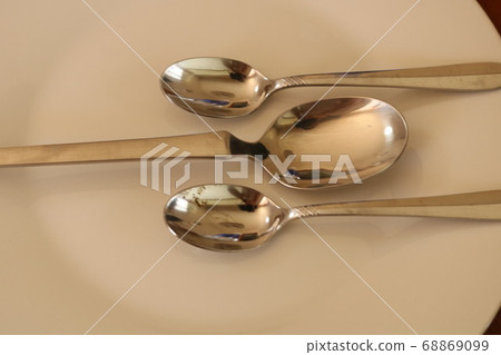 Cutlery, spoon meal restaurant lunch plate Cutlery, spoon meal restaurant lunch plate 68869099