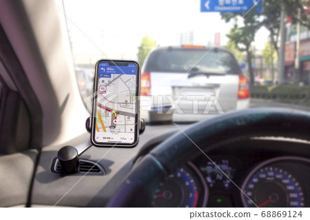Mobile phone holder for vehicle Mobile phone holder for vehicle 68869124