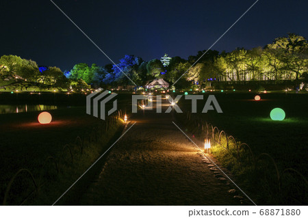 Okayama Korakuen Fantastic garden with Okayama Castle in the background while watching colorful lights Okayama Korakuen Fantastic garden with Okayama Castle in the background while watching colorful lights 68871880