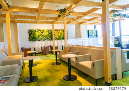 成田機場在電暈的早晨 成田機場在電暈的早晨 68872679