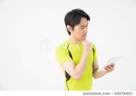 Middle men fitness image tablet think Middle men fitness image tablet think 68876801