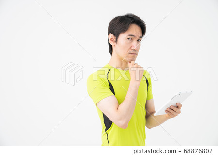 Middle men fitness image tablet think Middle men fitness image tablet think 68876802