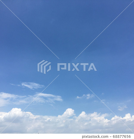 Tokyo's sunny summer sky 68877656