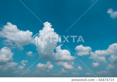 Cumulonimbus in the summer sky blue sky Cumulus wide angle c-4 Cumulonimbus in the summer sky blue sky Cumulus wide angle c-4 68878714
