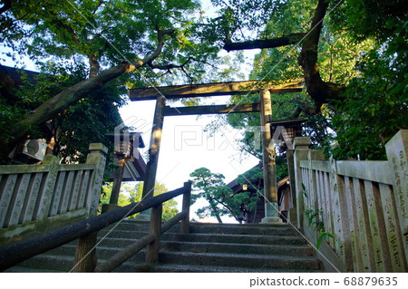 橫濱伊勢山天皇大神牌坊神奈川縣橫濱市西區宮崎町新的背道，石階（岡岡神社） 68879635