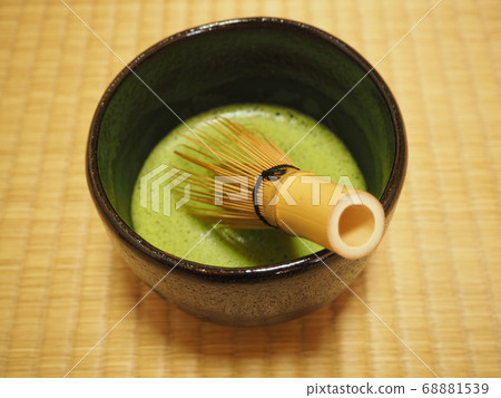 Light tea bowl 68881539