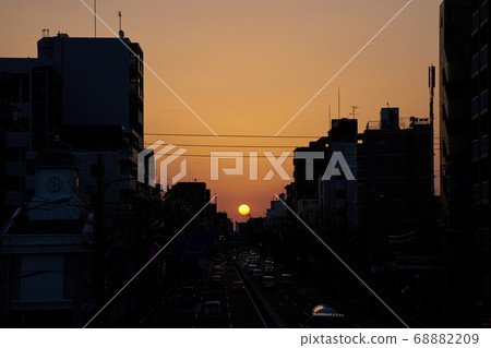 在東京的日出 68882209