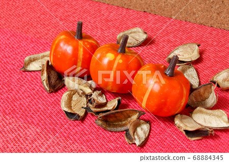 南瓜，枯葉，玩具，縮影，南瓜，秋天 68884345