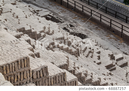 Lima Wakapuclana 68887257