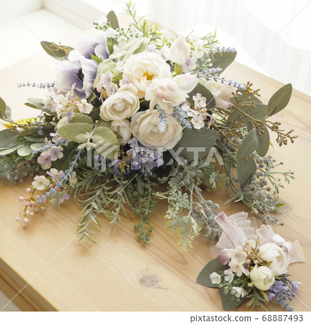 Wedding bouquet and boutonniere Wedding bouquet and boutonniere 68887493