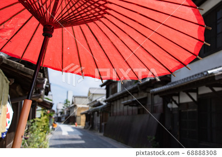 竹原町自然保護區-帶紅傘的本町通-阿希的小京都 竹原町自然保護區-帶紅傘的本町通-阿希的小京都 68888308