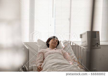 中年婦女要住院 中年婦女要住院 68888802