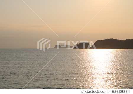 海灘（木材座位） 68889884