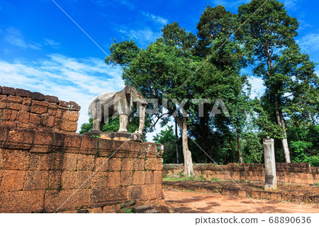 elephant sculpture, Siem Reap, Cambodia elephant sculpture, Siem Reap, Cambodia 68890636