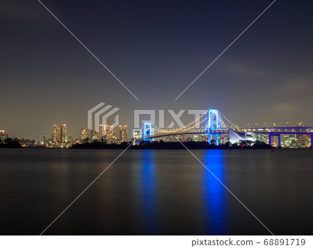 Rainbow bridge of the night seen from Odaiba 68891719