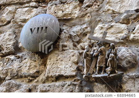 VIII station in Jerusalem - Via Dolorosa VIII station in Jerusalem - Via Dolorosa 68894665