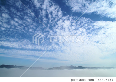 Tamba fog sea of clouds Tamba fog sea of clouds 68896435