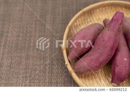 Sweet potato copy space Sweet potato copy space 68899212