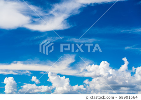 八月颱風天空 68901564