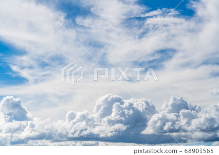 八月颱風天空 68901565