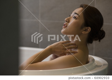 Female beauty bath time relaxing 68902910