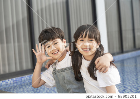 兒童小孩肖像 68903201